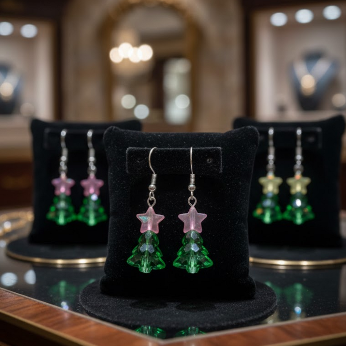 Orecchini Natalizi in Resina Fatti a Mano | Albero e Stella, Ogni Pezzo è Unico